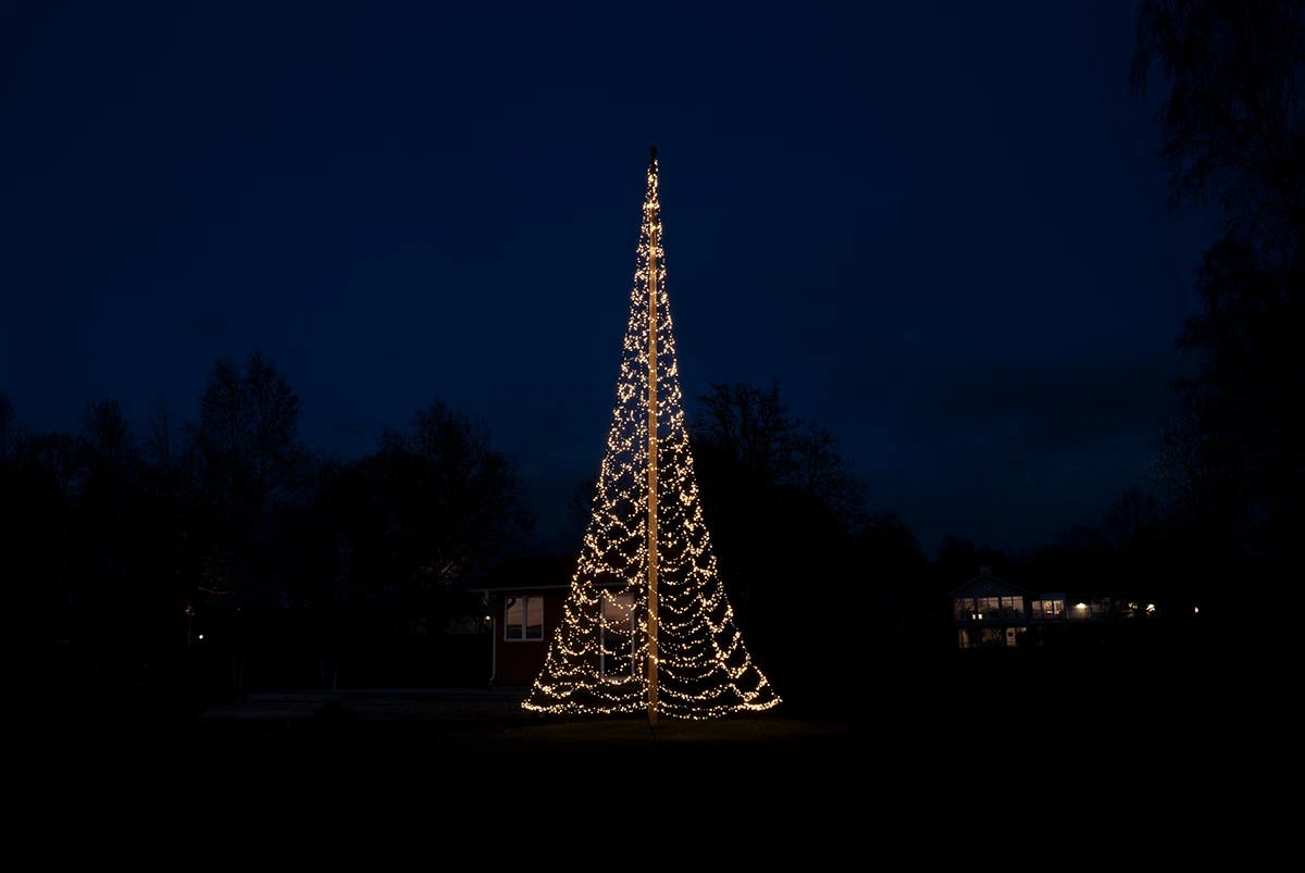 Flaggstångsbelysning Glimma 10 m 2000 LED Varmvit